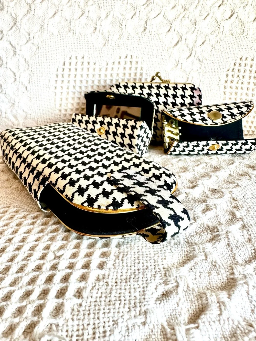 Black & White Houndstooth Accessory Set(Phone,Lipstick Case w Mirror,Keyes,Coin)
